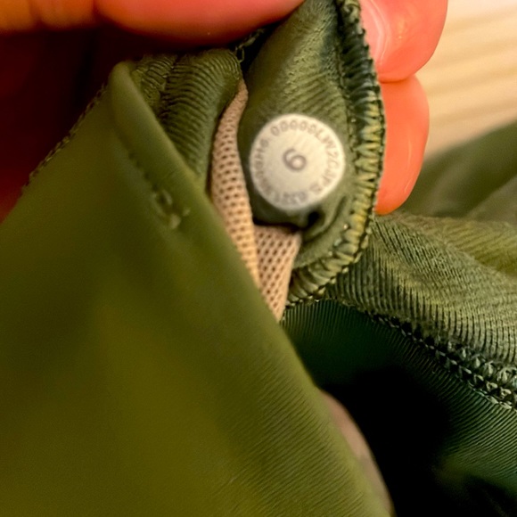 Sport bras lululemon green - Picture 3 of 3